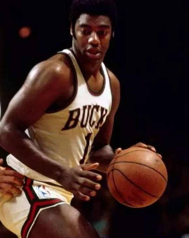 尽管远离主 尽管远离主